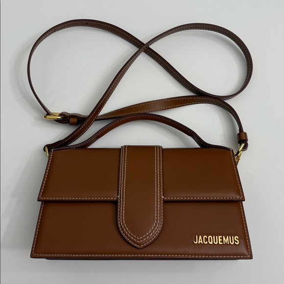 Jacquemus Large Bambino Leather Crossbody Flap Bag - Picture 8 of 14
